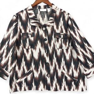Chico’s Ikat Print Jacket Size 3 (XL) Brown Cream Button Front Utility Blazer